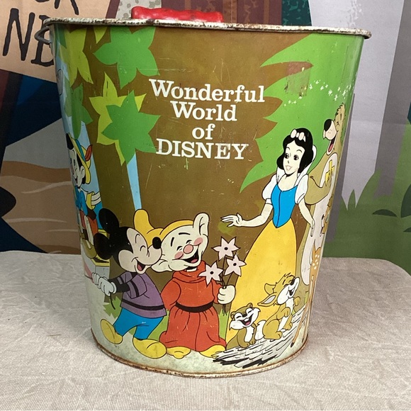Vintage 1966 J. Chein World of Disney Metal Bucket SEE PICTURES - Picture 1 of 12